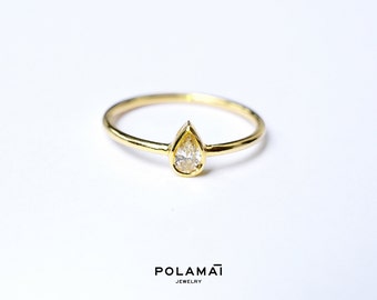 0.20 ctw Pear Diamond Ring . Diamond Solitaire Ring . 18k 14k Solid Gold . Pear Cut Engagement Ring . Pear Cut Diamond . Yellow White Gold