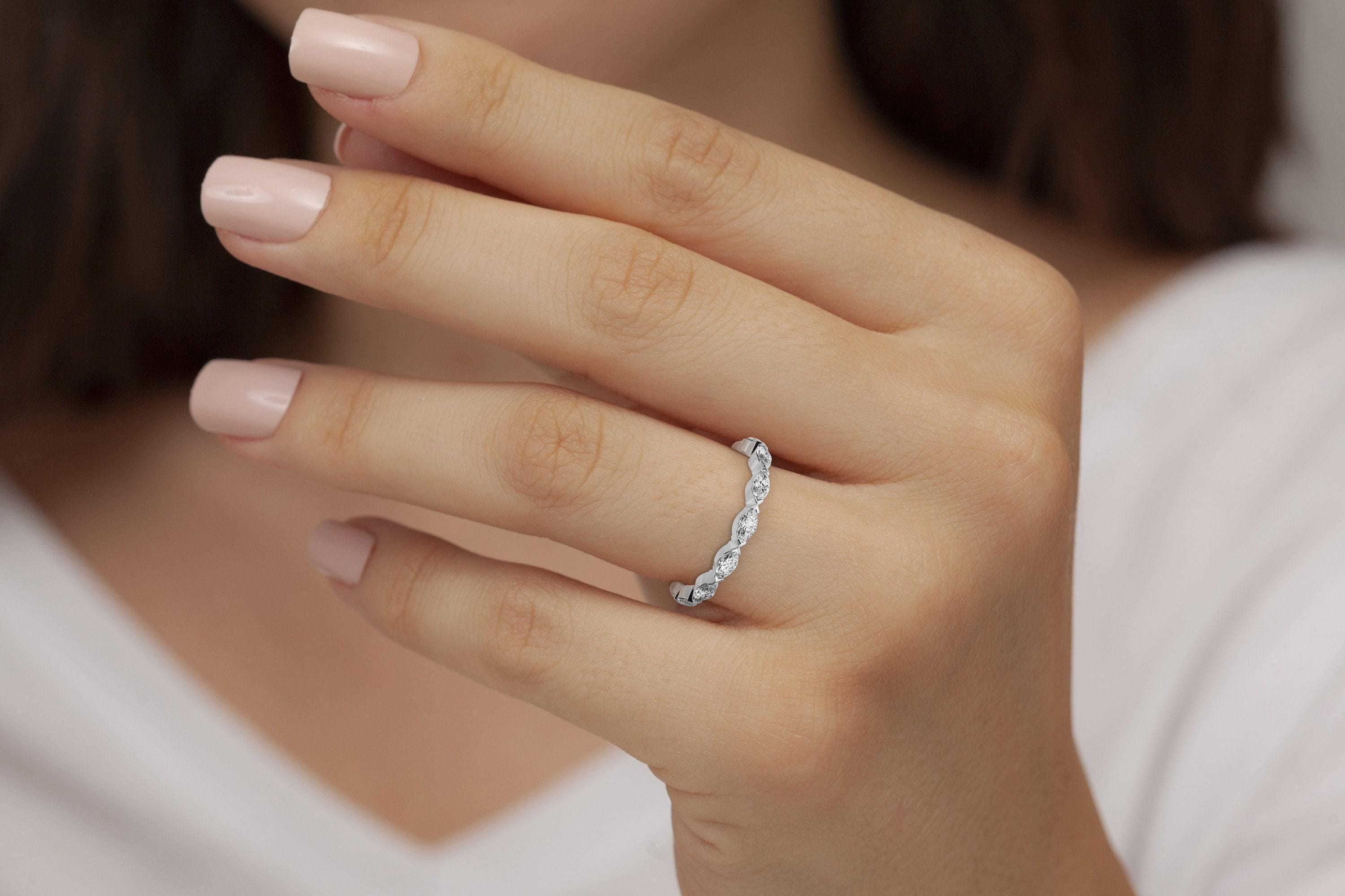 Chevron Setting 0.75ctw Diamond Marquise Cut Band . EF Color Natural Diamonds . V ...