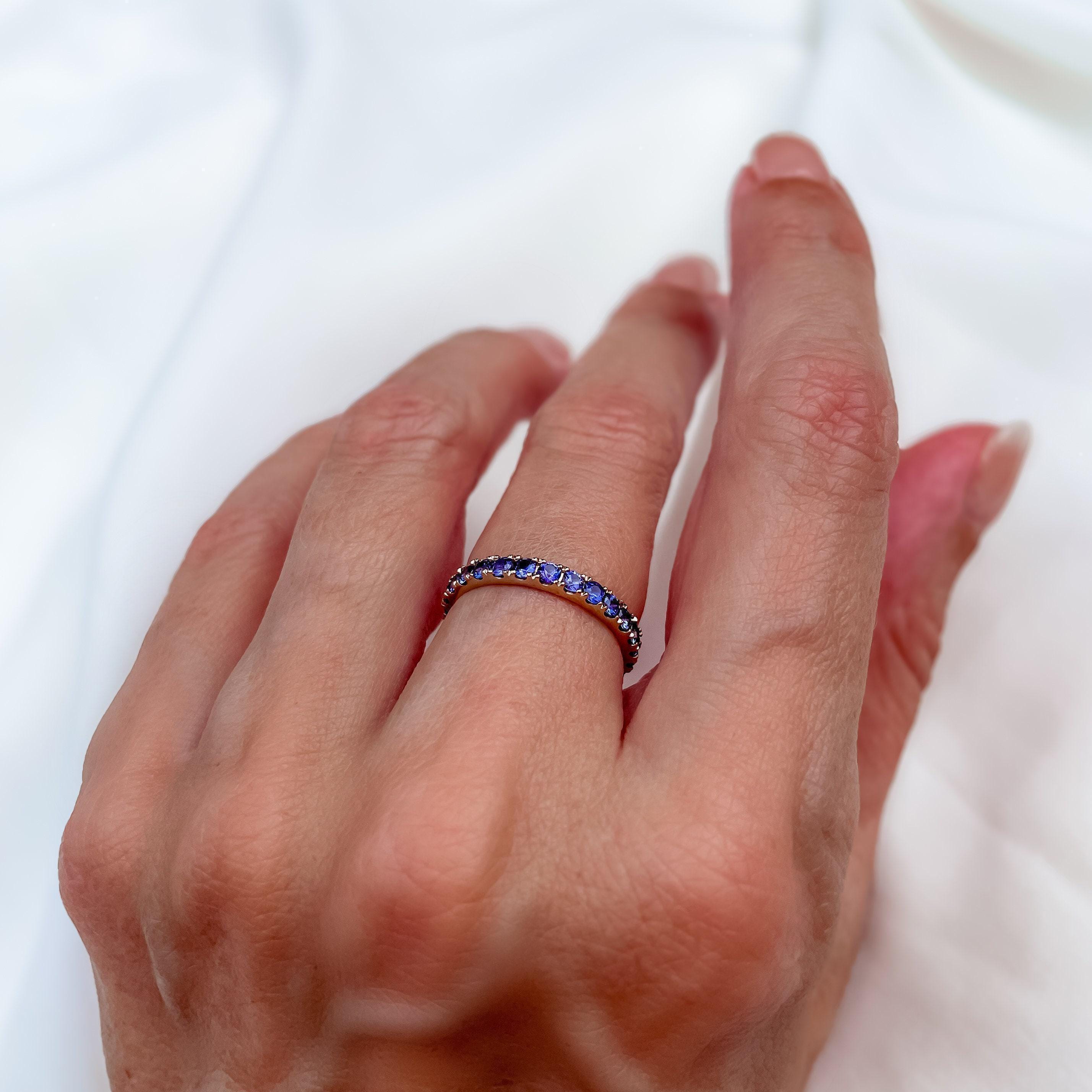 インディゴブルーサファイアエタニティリング 2.4mm 。インディゴ