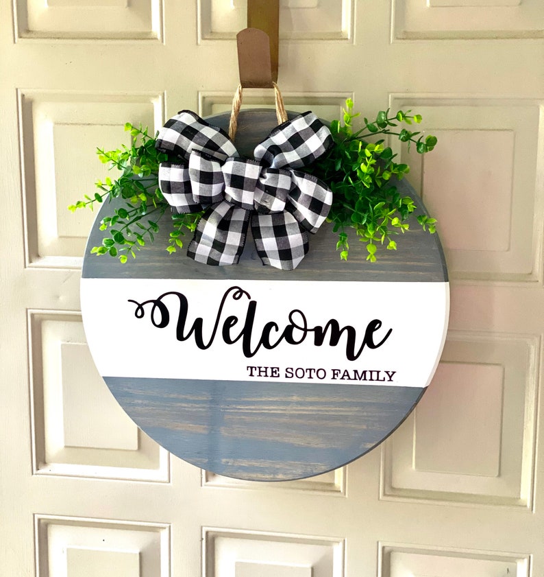 Door Hanger Welcome Door Sign Circle Welcome Sign Personalized Welcome Sign Anniversary Gift Sign image 3