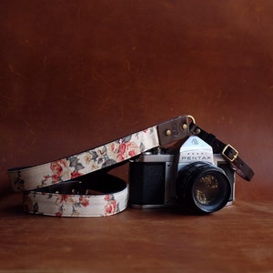 Cream flower Vintage Camera Strap / Bag Strap