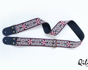 Blossom Red-White Guitar Strap