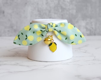 Lemon Print Green Cat Collar with Lemon Charm and Bow - Breakaway Cat and Kitten Collar with Bell - Summer Cat Collar