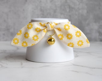 Yellow Retro Daisy Print Cat Collar with Bell and Bow - Soft Cat and Kitten Collar with Breakaway Buckles - Cute Cat Gift