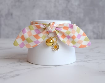 Pastel Y2K Checkered Bow Cat Collar with Daisy Charm - Cute Retro Breakaway Collar for Cats and Kittens