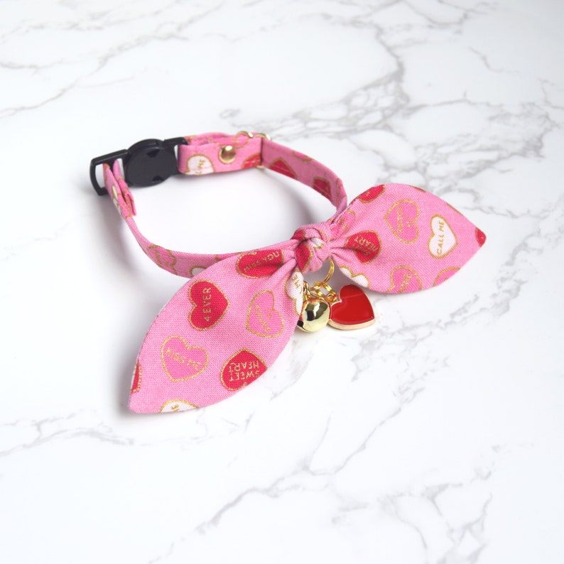 Pink Conversation Heart Valentine's Day Cat Collar with Red Heart Charm Bow Cat Collar with Detachable Bell Gift for Cat Lovers image 2