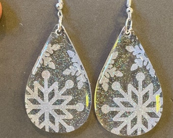 Laser Cut snowflake glitter Earrings  - 1 pair, per packet.