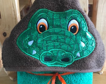 Alligator hooded towel