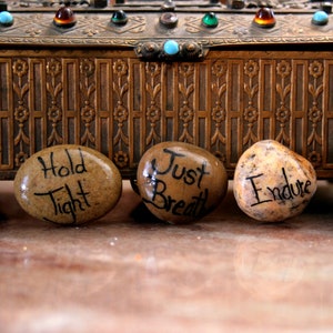 Inspiring Mantras Quotes Gift for Yoga Lovers, Rubbing Rocks Friendship Gift, Divorcee Gift Idea, Painted Healing Rocks, Yoga Studio Art