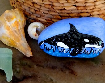 Killer Whale Art, Orca Whale Marine Animal Gifts for Fishermen, Maritime Decor for Living Room, Black White Painting on a Beach Rock