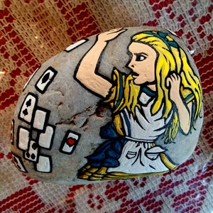 Alice&#39;s Adventures in Wonderland Lewis Carroll, Alice and the Flying Cards, Art on Stone, Sir John Tenniel’s Classic, Nursery Alice Art