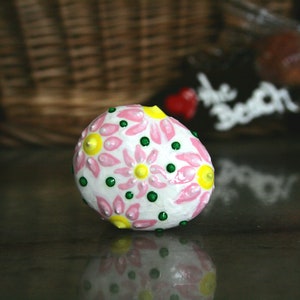 Geschilderde cadeaus voor haar roze bloemen, bloemenprint kunst en inrichting, cadeaus voor bloemisten, roze bloemen bloemmotief geschilderd strandkiezel