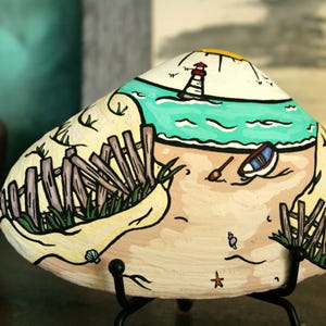 Strand Zaun und Leuchtturm Gemälde, bemalte Muschel Wohnkultur, handgemalte beachy Illustration, Sandstrand und Möwen Strand Kunst