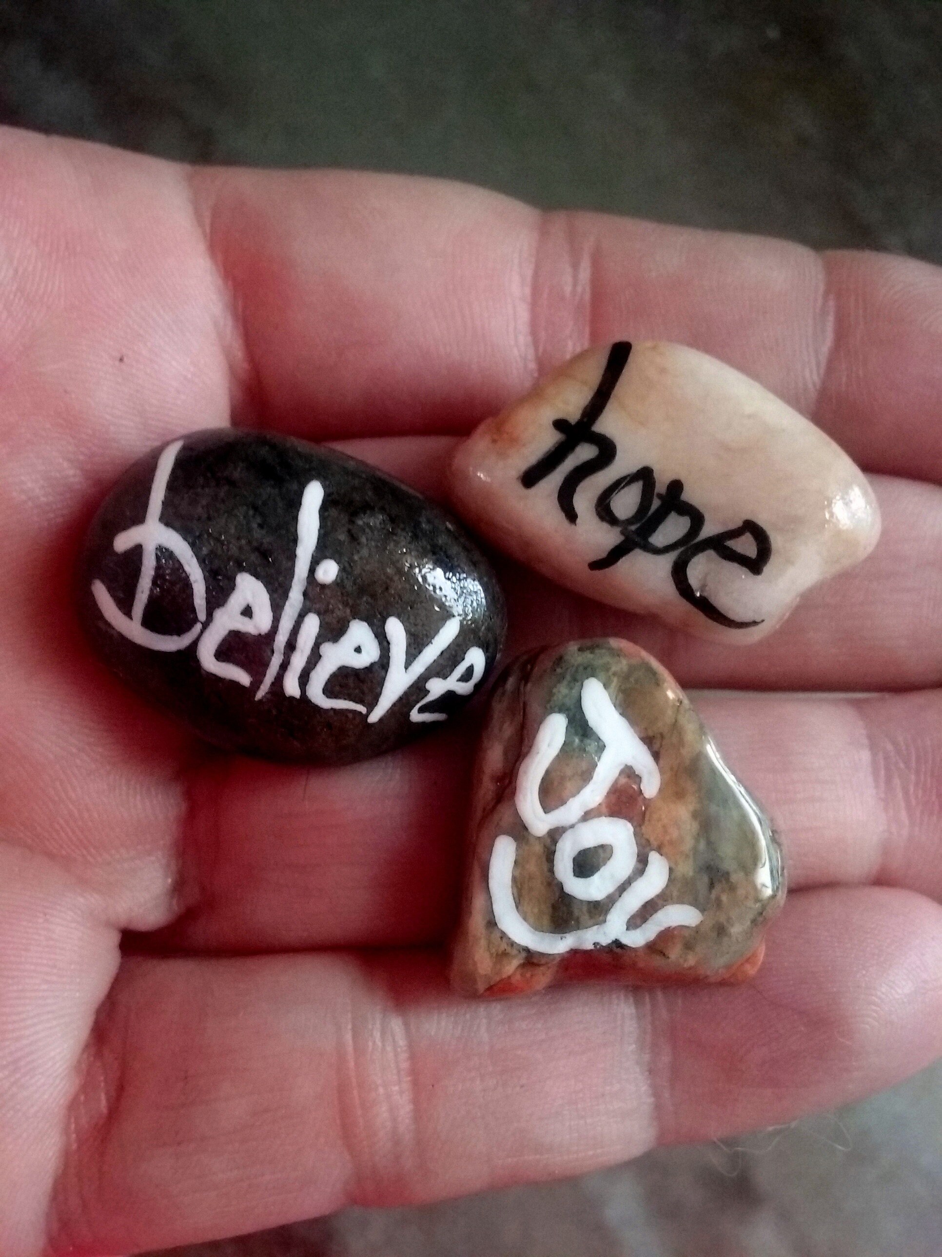 Small Pebble Humility Pocket Pebbles With Positive Mantras, Motivational Gift Rubbing Stones ...