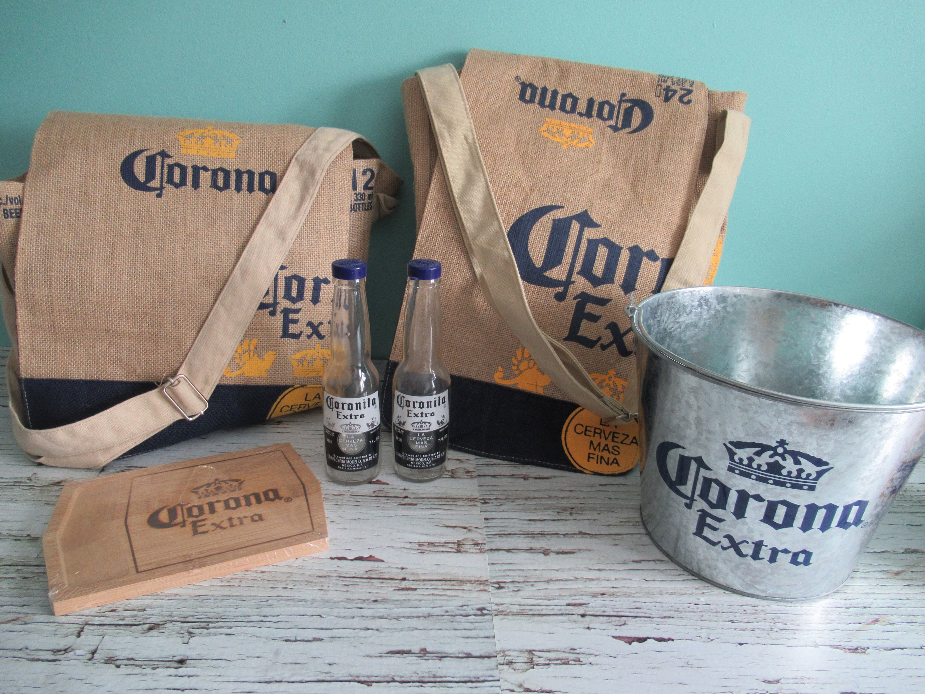 Corona Large Bucket with Lime Grip and Handle (12 tins) - Item