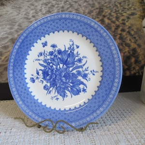 Out Of The Blue Plate,, Decorative Plate White And Blue Flower Plate,, CHURCHILL England Plate