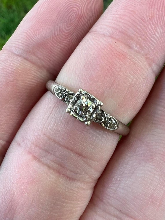 Vintage 14k White Gold Diamond Heart Ring