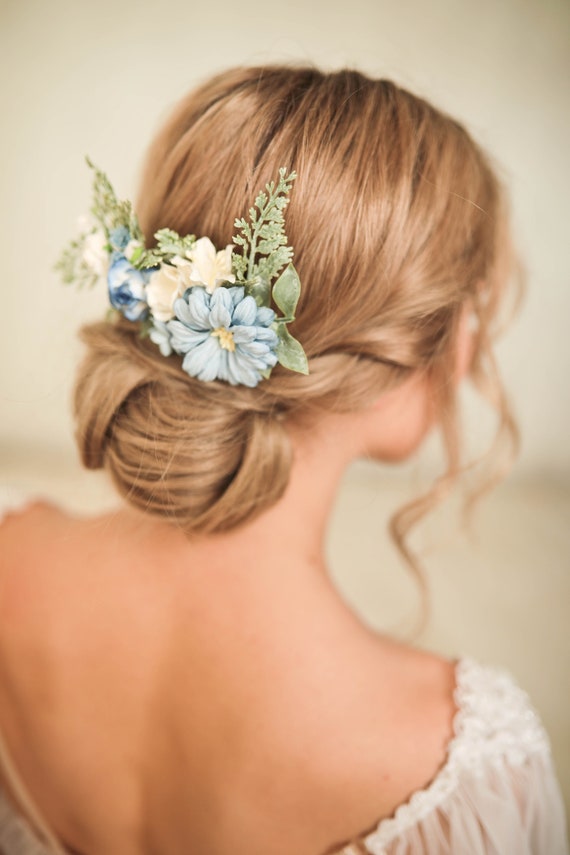 White blue floral hair comb Bridal headpiece Blue flower comb Bridesmaids Rustic wedding hair piece Woodland hair comb lagurus
