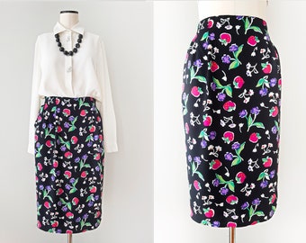 Floral, vintage midi skirt black with colorful flowers and pockets, size M / 14 (UK)