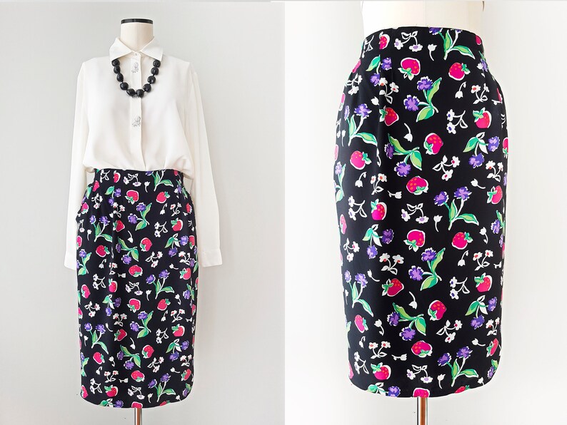 size M 14 Floral UK vintage midi skirt black with colorful flowers and pockets