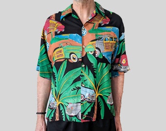 Chemise homme cool / chemise hawaïenne avec Cuba, voiture vintage, motif palmiers. taille M/L