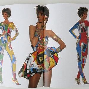 VERSACE Meister der Mode Book in German language imagem 2