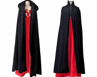 Black vintage velvet cape, "Dracula Cape", Halloween cape, princess pelerine. Size M/L