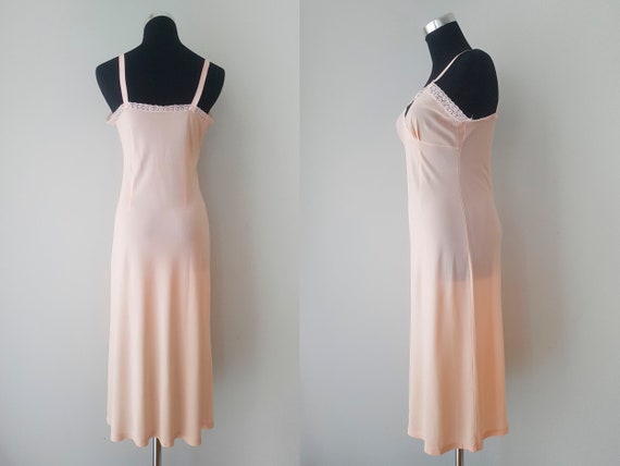 1940s / 1950s slip dress / negligee, salmon-color… - image 3