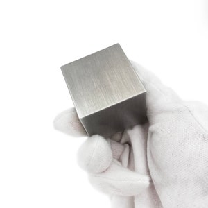 99.95% W 20 mm Tungsten Cube bar Pure 99.95% W 20 mm Tungsten Cube bar Pure