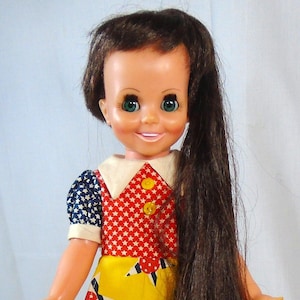 Vintage 1971 Ideal &quot;Mia&quot; Grow-Hair Doll Wearing  Velvet Outfit &quot;Super Stars&quot;...Works!