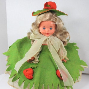 Vintage 1970&#39;s Furga &quot;Arianna&quot; Doll & Stand...Made In Italy!