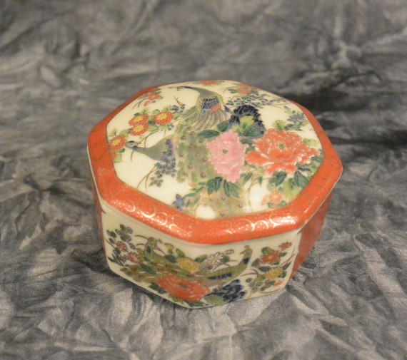 Vintage Satsuma Porcelain Trinket Octagon Box Gem