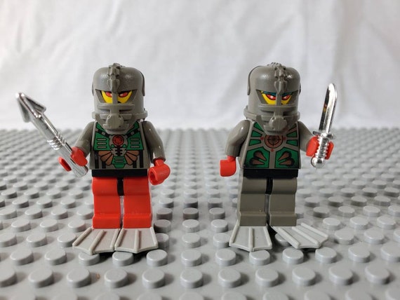 1 Pair Lego Minifig Arms x 2 Medium Stone Grey 