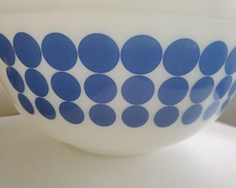 Rare Vintage Pyrex #403 2 1/2 quart blue dot mixing bowl  *Free shipping*