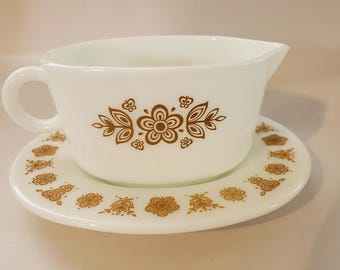 Pyrex BUTTERFLY GOLD # 77-B Gravy Boat and # 77-U Underplate Vintage