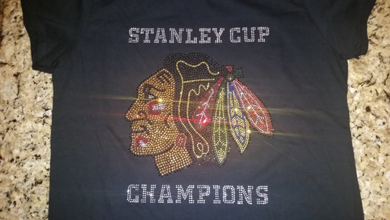 blackhawks shirt womens