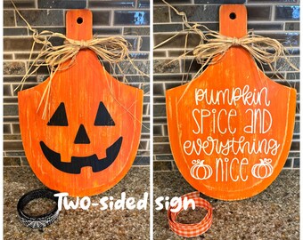 Tabla de cortar decorativa de otoño, de dos caras, con especias de calabaza y linterna de Jack-O-Lantern
