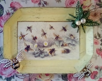 Cute Vintage Bee Tray, Yellow Decoupauge Bee Tray
