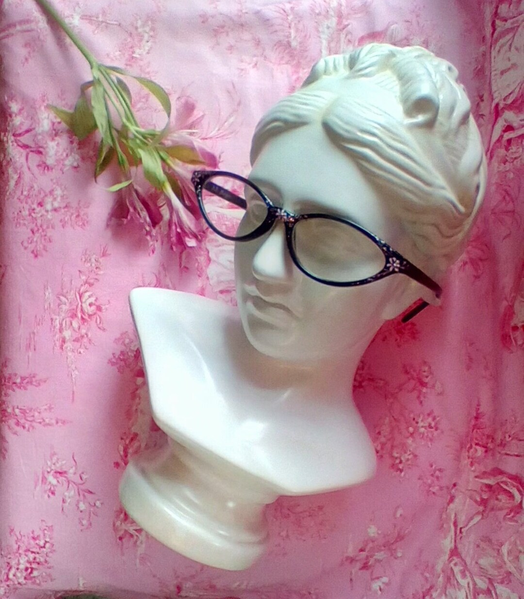 Vintage Style Hand Painted Cat display picture 3