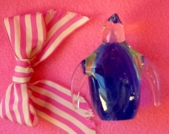 Dynasty Gallery Blown Glass Penguin/Art Glass Penguin/Glass Penguin Paperweight