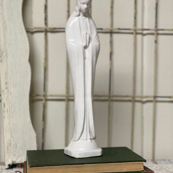 Vintage white porcelain Virgin Mary/ mother Mary/ religious statue/ praying/ holy/ Christian/ Christmas/ church