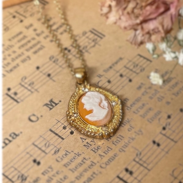 Vintage cameo/ pink necklace gold chain/ white cameo/ antique necklace