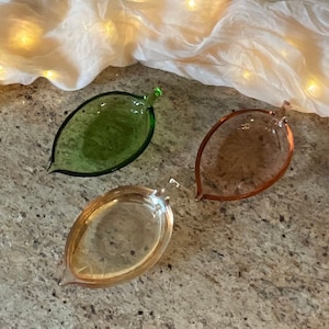 Vintage Glass Leaf Shape Plates ~ Fall Colors Leaf Glass Dishes ~ Set Of 3 Leaf Shape Dishes ~ Thanksgiving Table Leaf Shape Mint Dishes