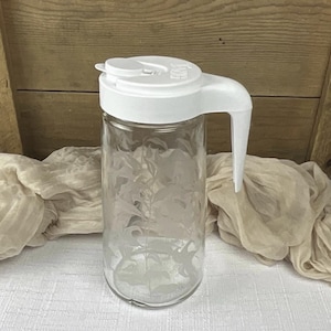 Vintage TANG Glass Pitcher ~ Anchor Hocking 1 Quart Glass Pitcher ~ Frosted Glass Lily Juice Pitcher ~ Made In USA ~ cozycottagebythepond