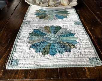 Autumn Blue Dresden Plate Table Runner