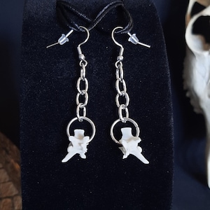 Medium Rattlesnake Vertebrae Earrings, Bone Earrings, Gothic Earring, Wiccan Earrings, Witch Earrings, Satanic, Goth, Bones, Snake Bones