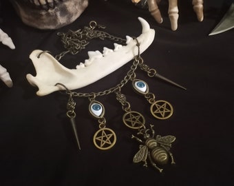 Collier en os de coyote, collier occulte, collier pentagramme, bijoux en os, collier en os, collier mâchoire, collier zébuth