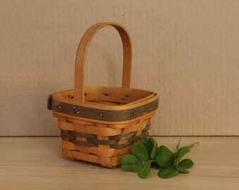 Longaberger Shamrock Lots of Luck Basket Small Vintage Signed 1999 Dresden, Ohio Green Accents