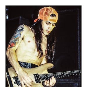 Extreme Nuno Bettencourt 1991 日本公演 ピック Extreme Nuno Bettencourt 1991 ギターピック MusicRadar
