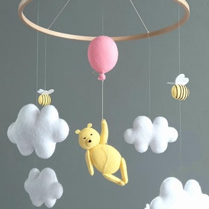 Winnie the Pooh mobile baby Classic Winnie the Pooh nursery decor Winnie the Pooh baby crib mobile Winnie the Pooh baby shower gift